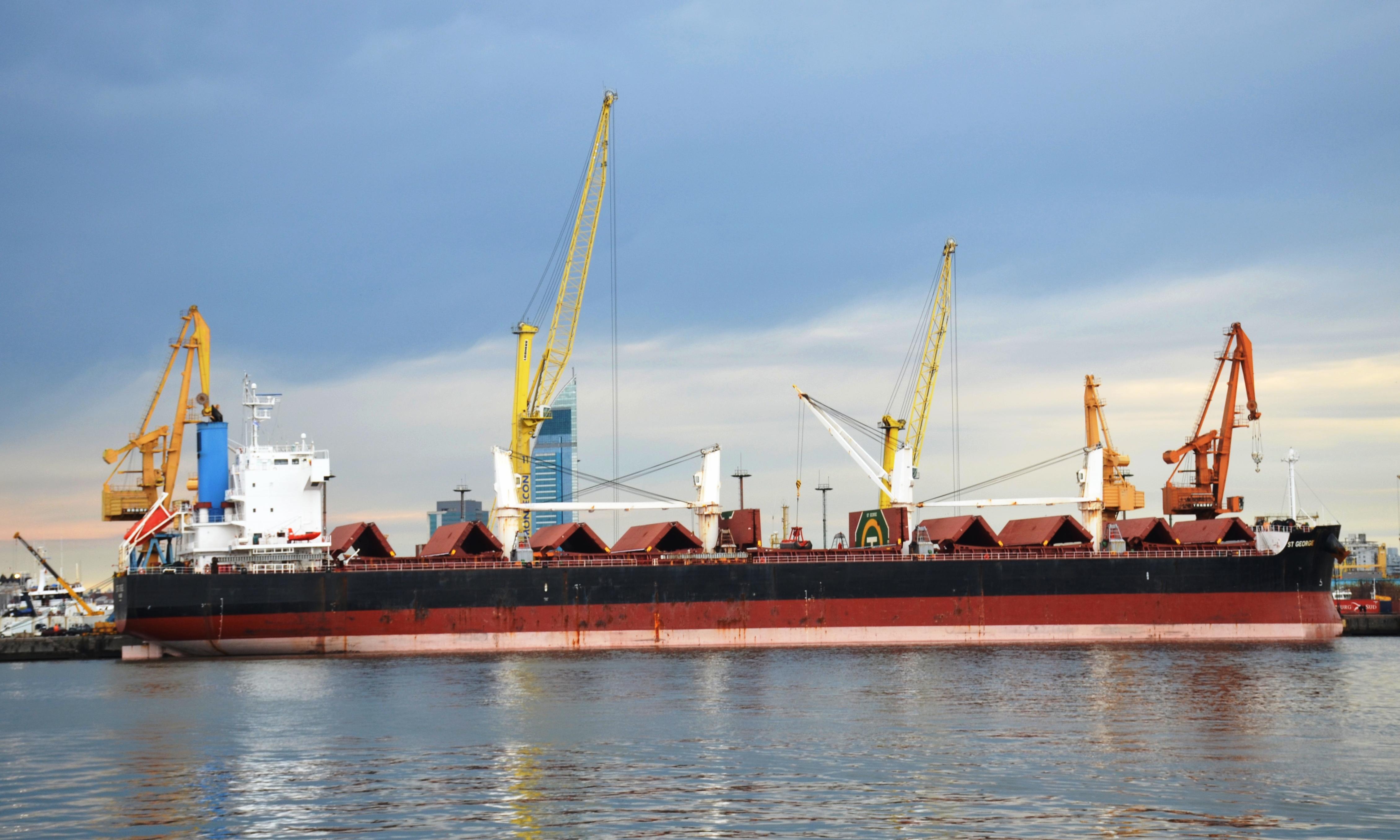 St.George carga fertilizante.