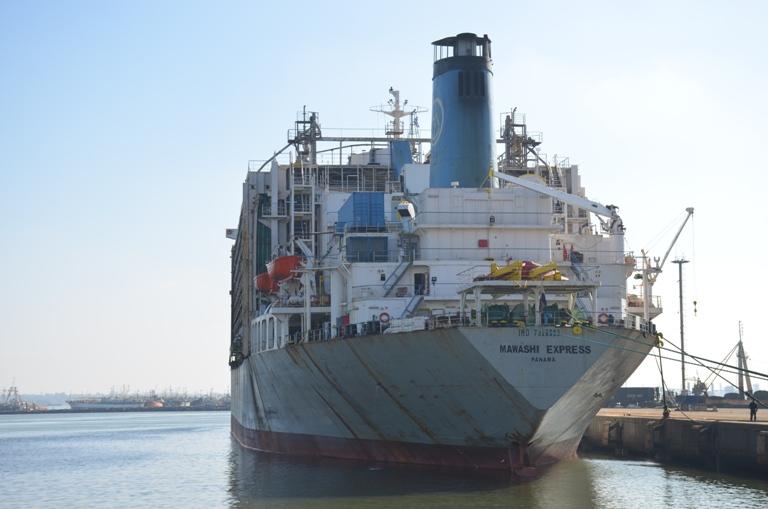 Desde el muelle: MAWASHI EXPRESS.