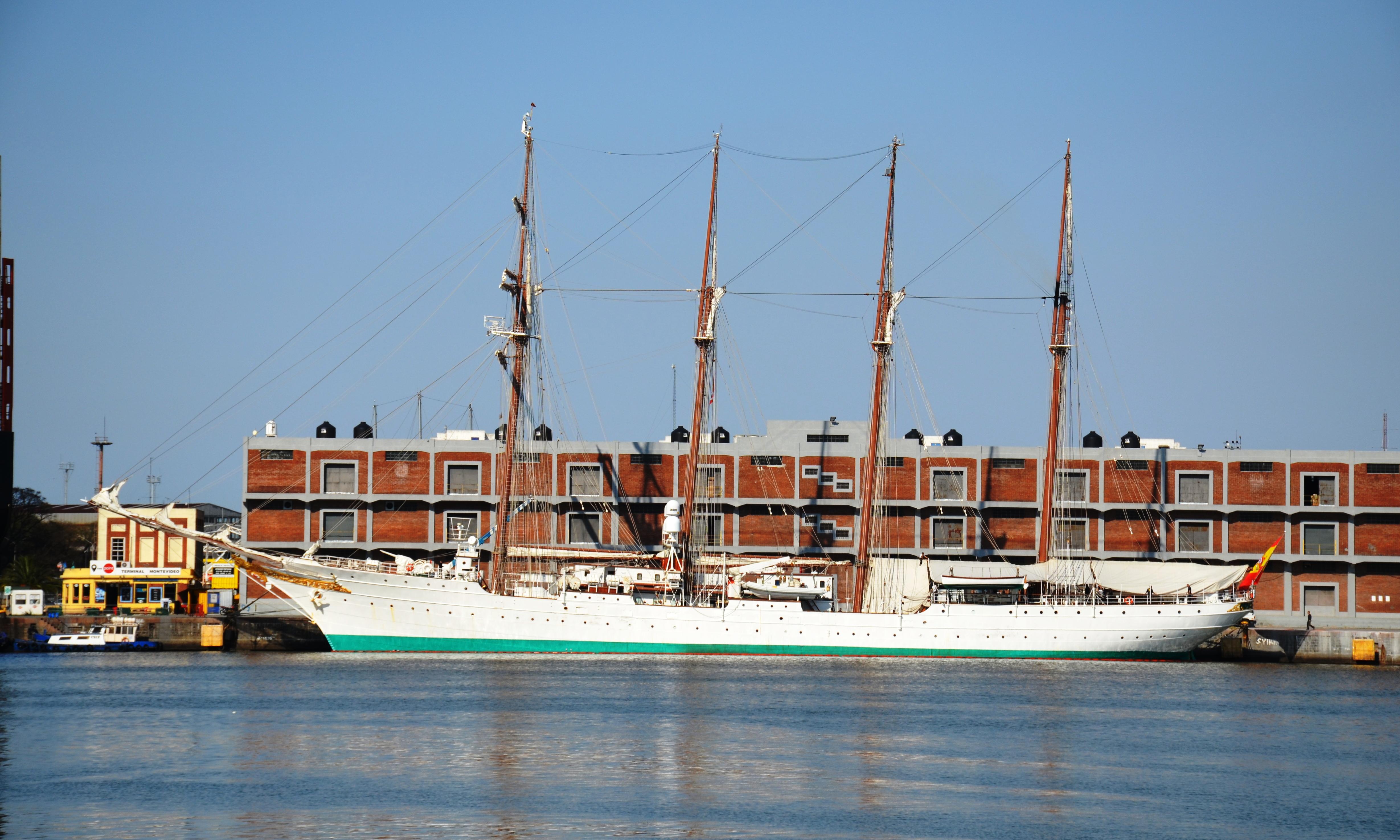 Buque escuela de la Armada Española 'Juan Sebastián de Elcano'