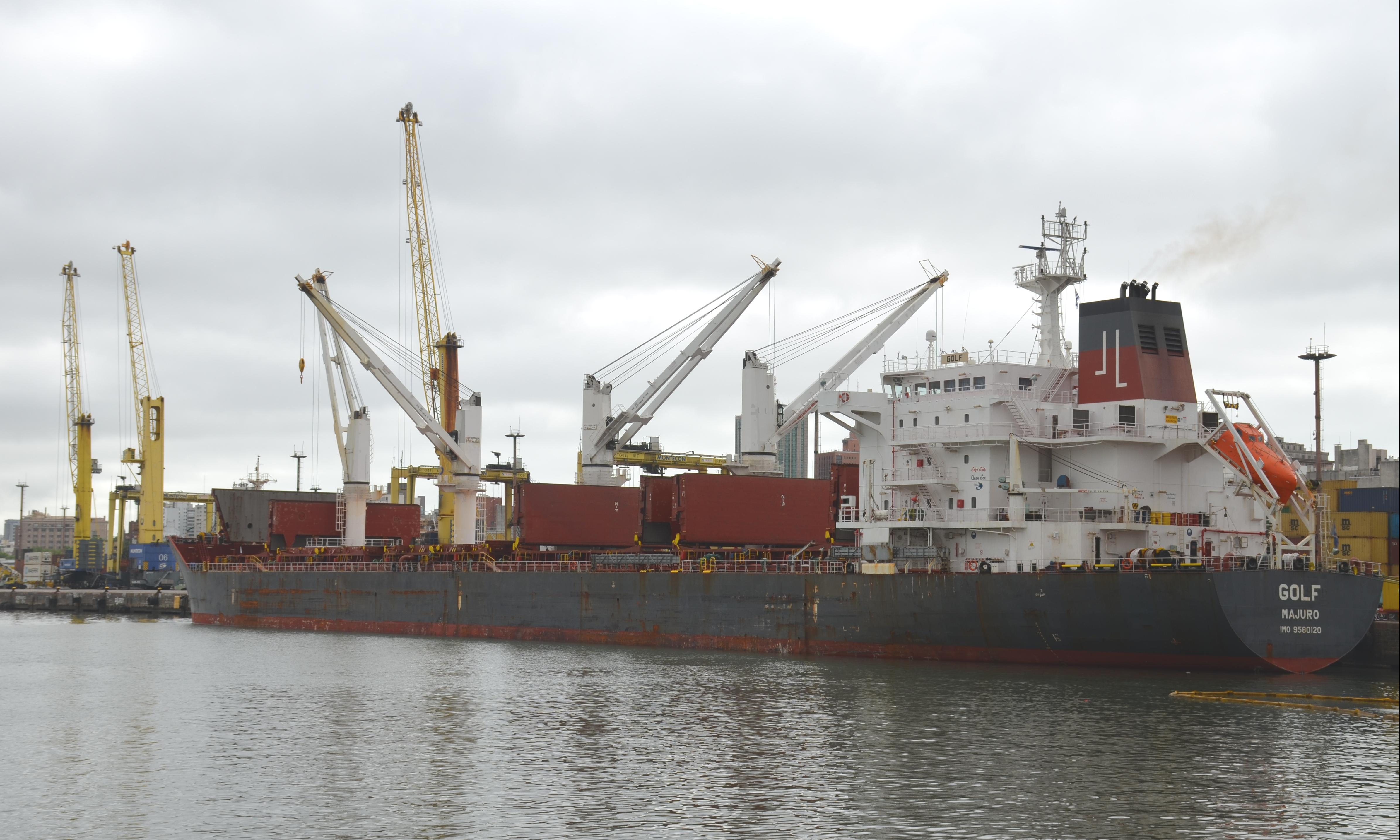 Buque Granelero Golf