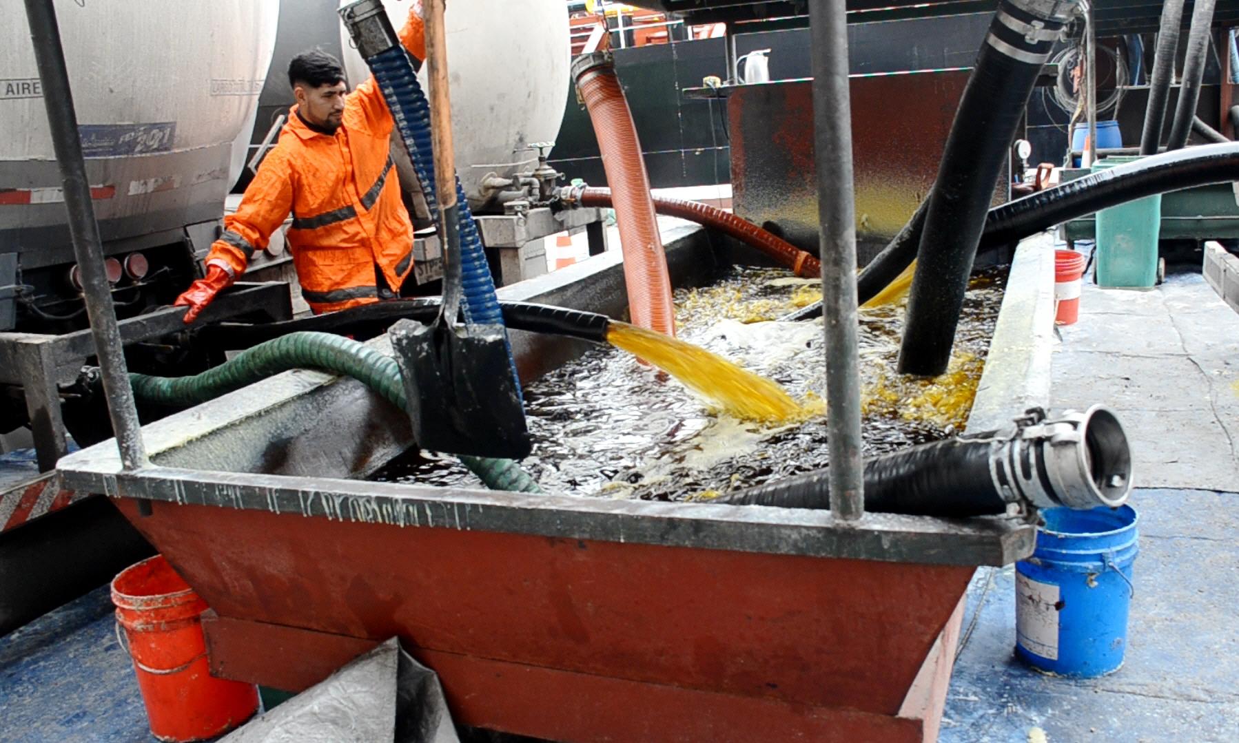 CARGA DE 4000 T DE SEBO