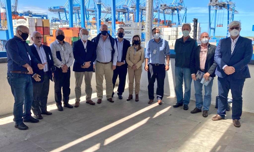 Curbelo en puerto de Rio Grande