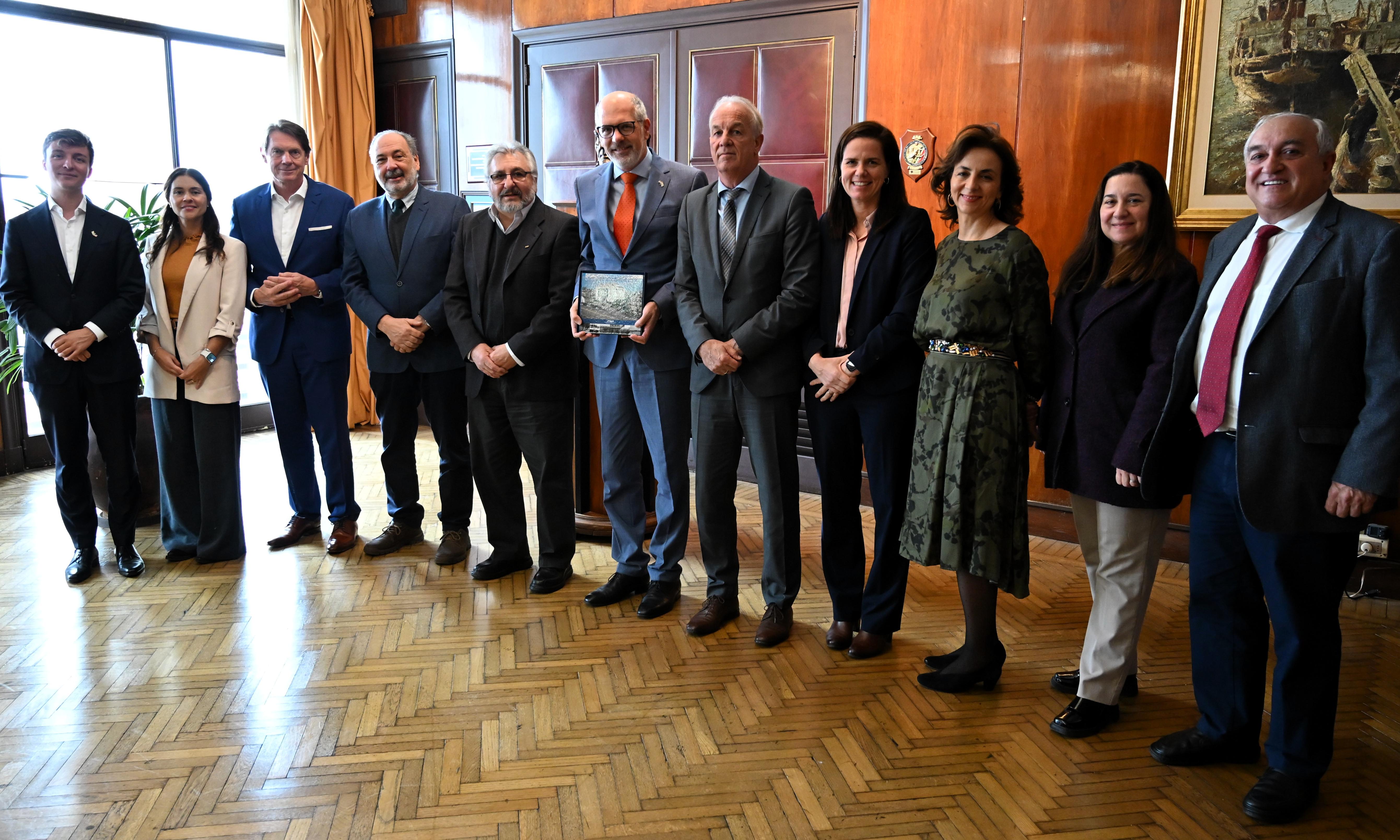 ANP recibió la visita del embajador de Países Bajos, Mauritz Verheijden